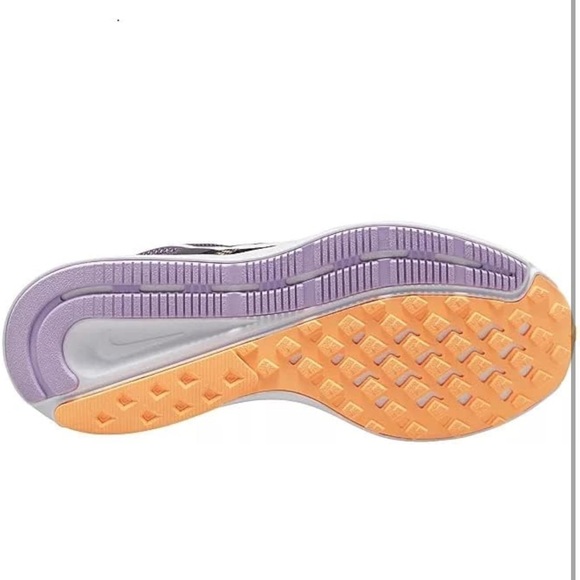 SOLD New Nike Run Swift 2 sneakers, running shoes Women Size 8.5 - Picture 2 of 8